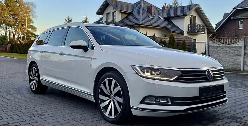 volkswagen passat tychowo Volkswagen Passat cena 69900 przebieg: 217000, rok produkcji 2017 z Tychowo